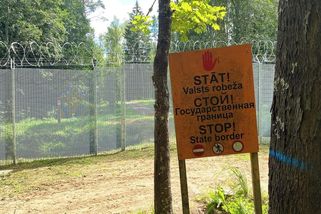Lotyšská armáda použila slzný plyn proti migrantům z Běloruska - Novinky